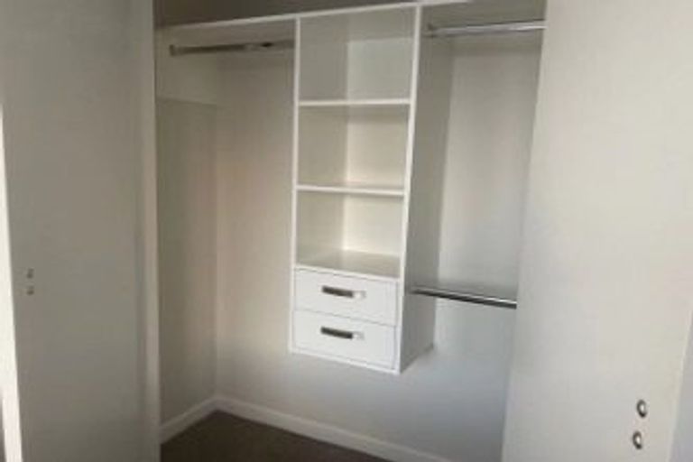 Photo of property in 32 Tumu Road, Papakura, 2110