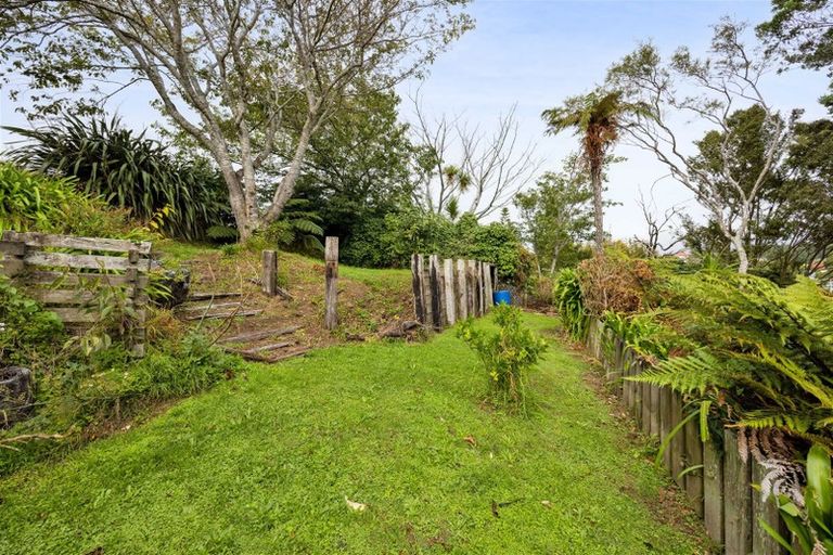 Photo of property in 65 Pioneer Road, Moturoa, New Plymouth, 4310