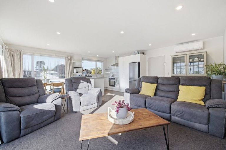Photo of property in 39 Baynes Street, Burwood, Christchurch, 8083