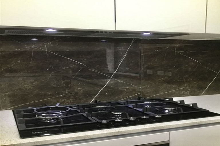 Photo of property in 4223a Great North Road, Glendene, Auckland, 0602