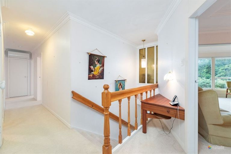 Photo of property in 150 Kamahi Street, Stokes Valley, Lower Hutt, 5019