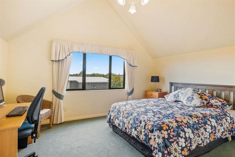 Photo of property in 6 Hillcrest Lane, Levin, 5510