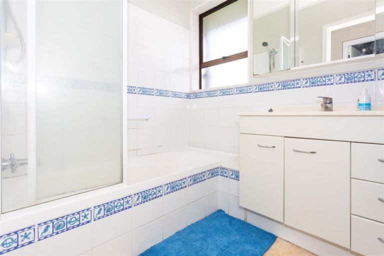 Photo of property in 2/39a Yardley Street, Avonhead, Christchurch, 8042