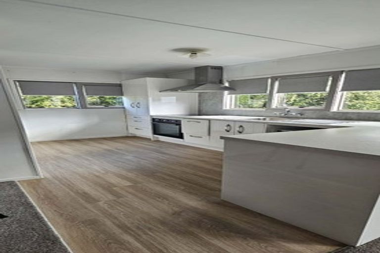 Photo of property in 91 Kanuka Road, Bombay, 2675