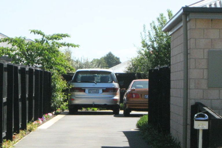 Photo of property in 20a Coolspring Way, Redwood, Christchurch, 8051