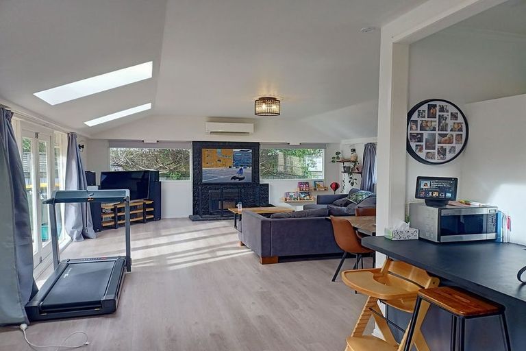 Photo of property in 18 Rimu Road, Raumati Beach, Paraparaumu, 5032