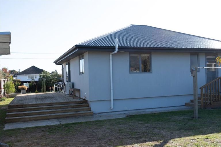 Photo of property in 32 Vancouver Crescent, Wainoni, Christchurch, 8061