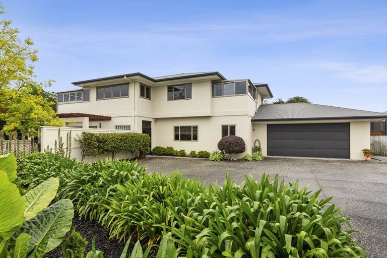 Photo of property in 176b Heta Road, Highlands Park, New Plymouth, 4312