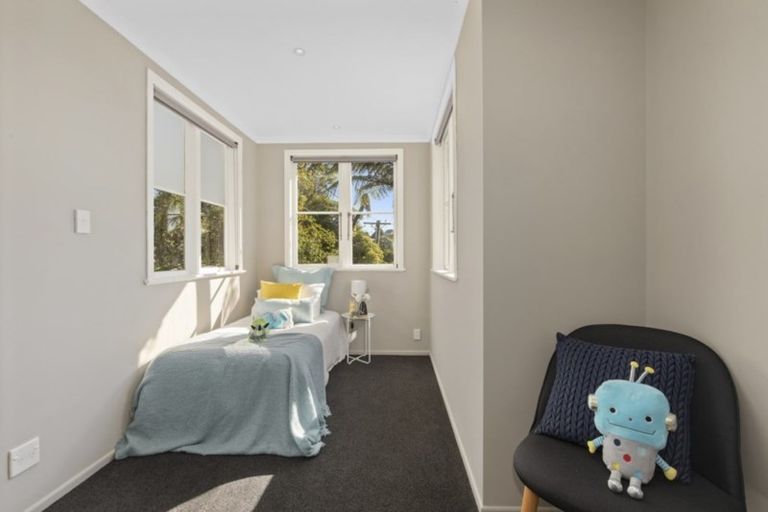 Photo of property in 149 Miromiro Road, Normandale, Lower Hutt, 5010