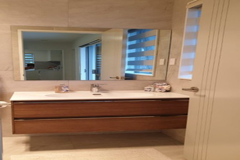 Photo of property in 4 Kauri Grove Drive, Kumeu, 0810