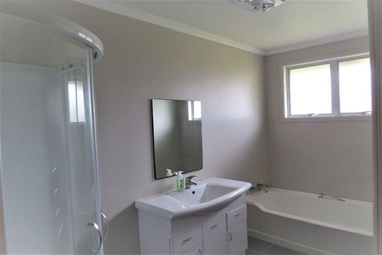 Photo of property in 524 Mountain Road, Lepperton, New Plymouth, 4373