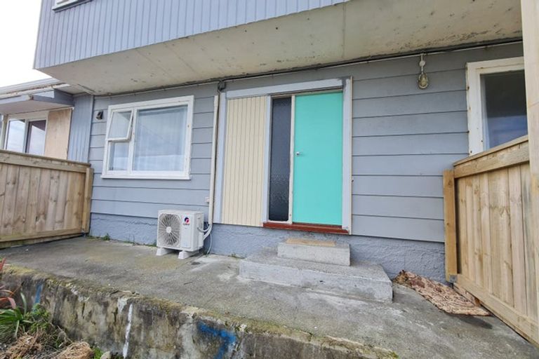 Photo of property in 60 Seafront Road, Castlecliff, Whanganui, 4501