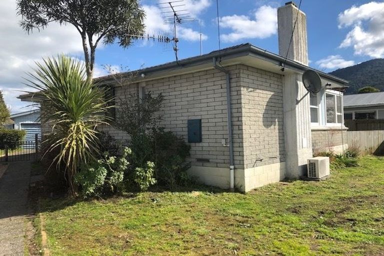 Photo of property in 10 Perepe Street, Mangakakahi, Rotorua, 3015