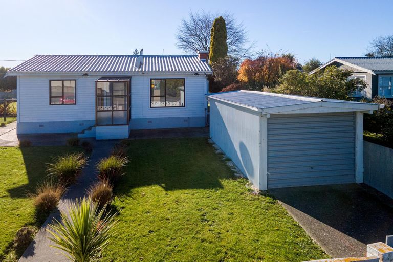 Photo of property in 58 Wilkin Street, Waimate, 7924