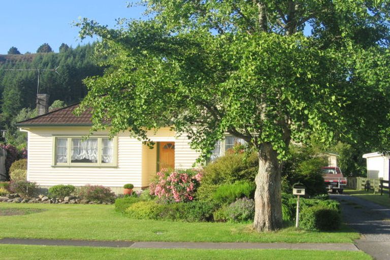 Photo of property in 10 Wackrow Street, Taumarunui, 3920