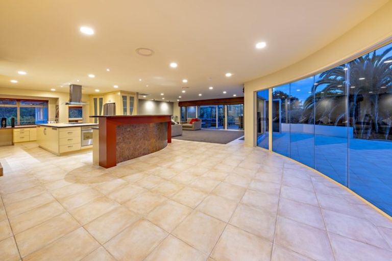 Photo of property in 65 Harry Dreadon Road, Opaheke, Papakura, 2584