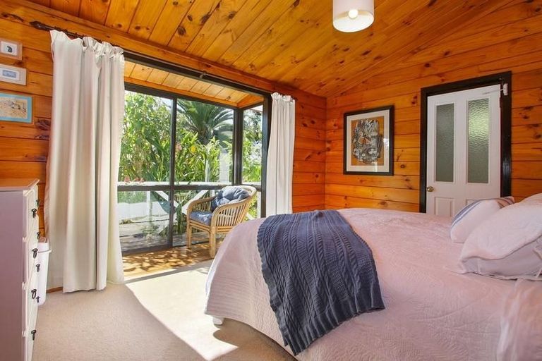 Photo of property in 4 Portobello Place, Torbay, Auckland, 0630