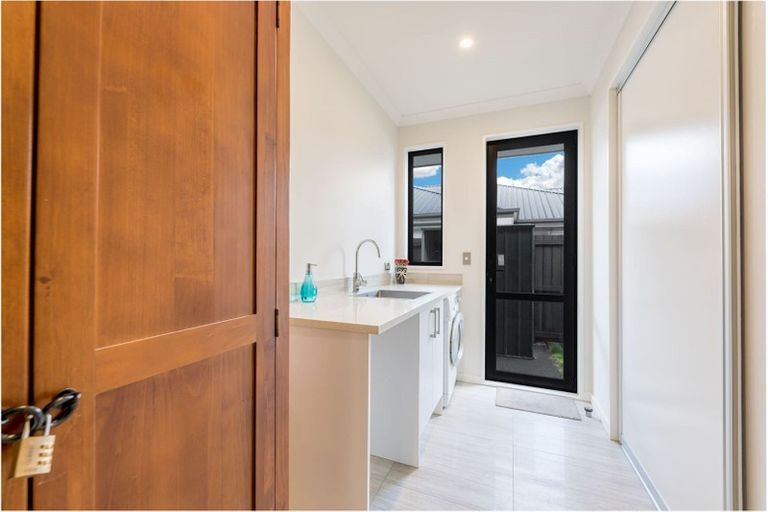 Photo of property in 5 Amelia Place, Wigram, Christchurch, 8025