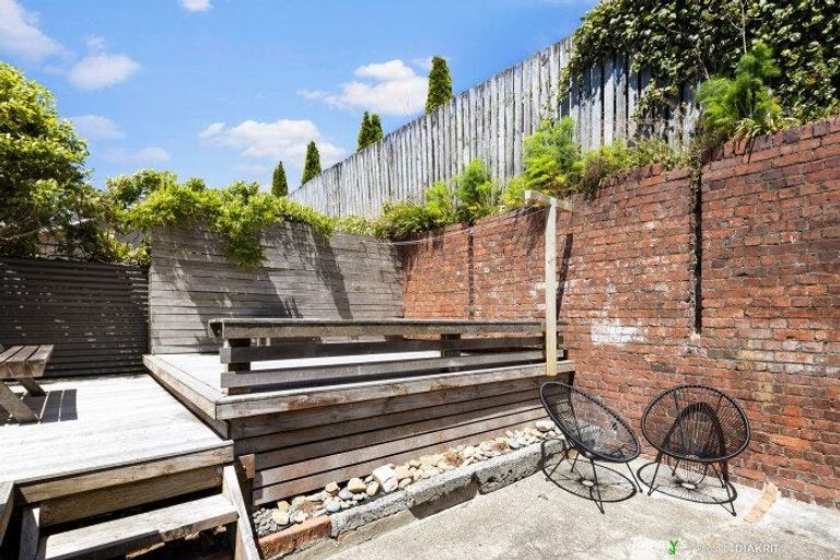 Photo of property in 361 Adelaide Road, Newtown, Wellington, 6021