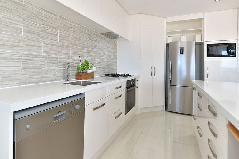 Photo of property in 27 Mariner Drive, Gulf Harbour, Whangaparaoa, 0930