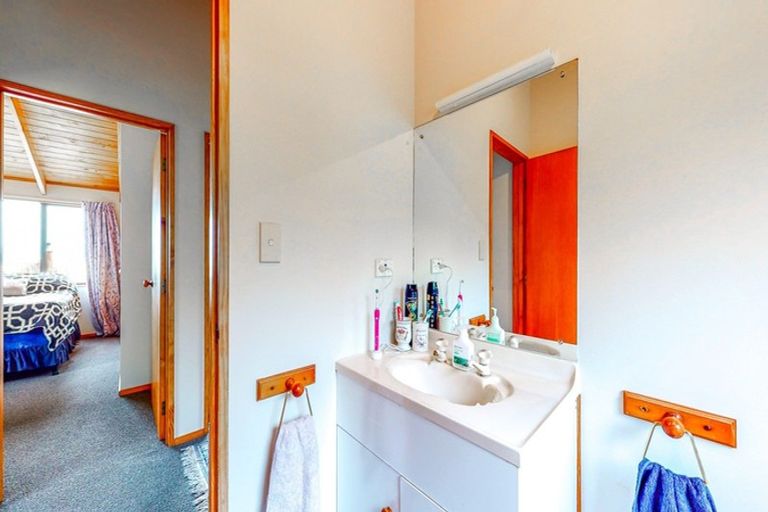 Photo of property in 12 Adams Road, Thornton Bay, Thames, 3575