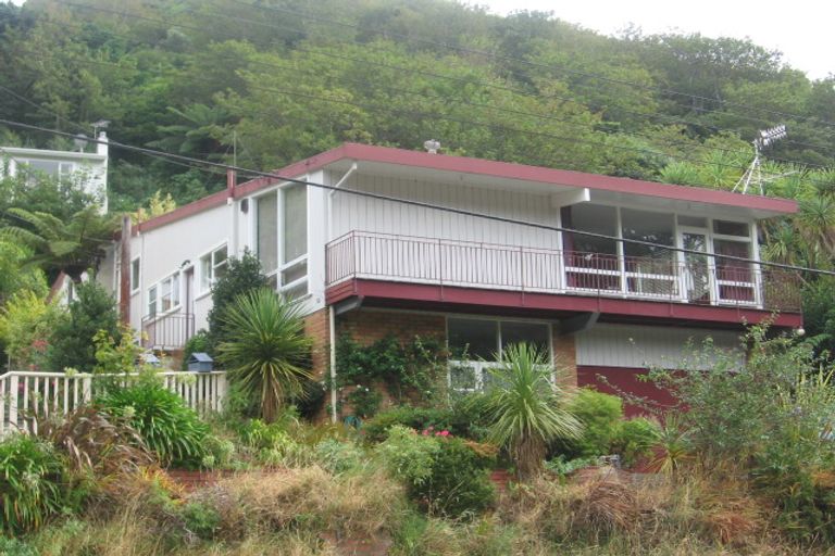 Photo of property in 52 Glenmore Street, Northland, Wellington, 6012
