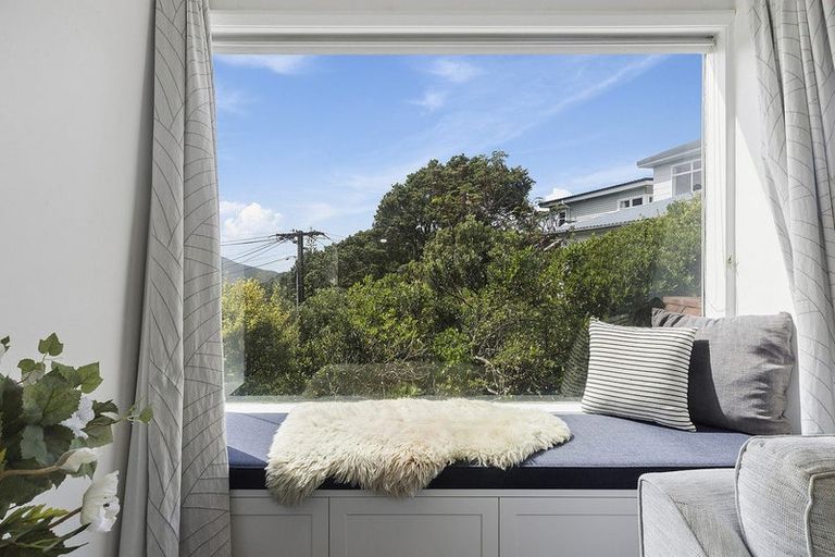 Photo of property in 55 Ranui Crescent, Khandallah, Wellington, 6035