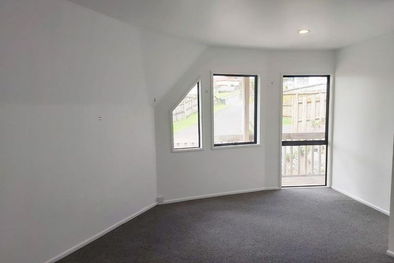 Photo of property in 41 Hewlett Road, Massey, Auckland, 0614