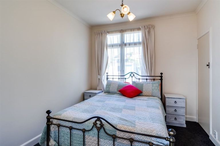 Photo of property in 5 Milton Terrace, Hospital Hill, Napier, 4110