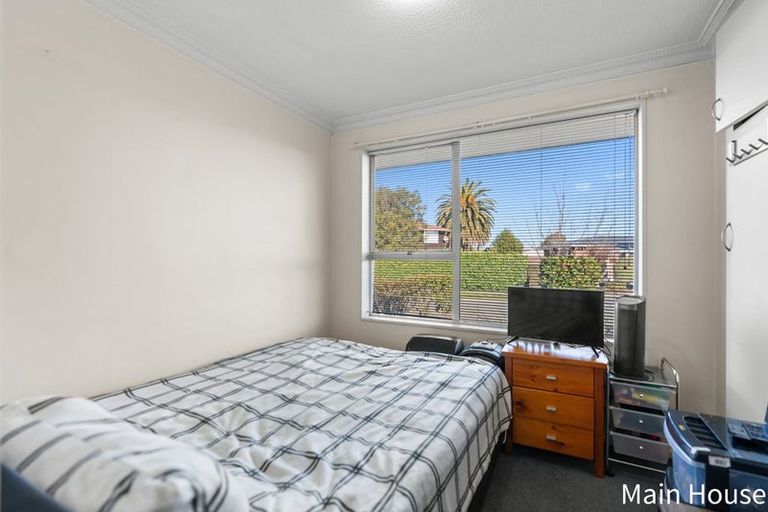 Photo of property in 18 Bidwell Place, Hillmorton, Christchurch, 8025
