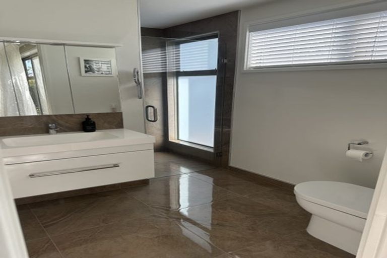 Photo of property in 8 Awatira Drive, Papamoa Beach, Papamoa, 3118