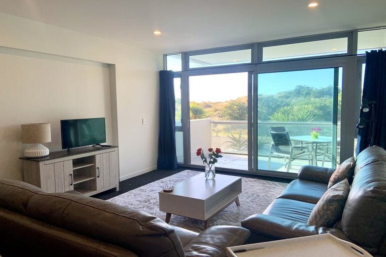 Photo of property in 2/272 Marine Parade, New Brighton, Christchurch, 8061