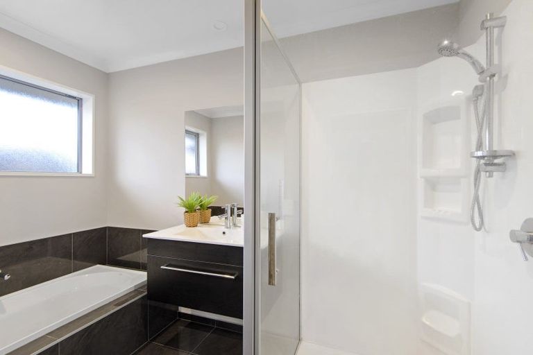 Photo of property in 6 Dundee Close, Darfield, 7510