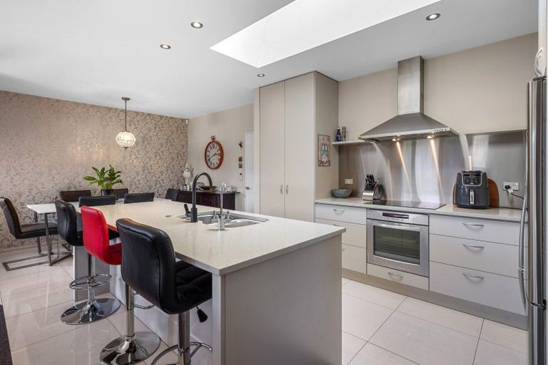 Photo of property in 56 Oakwood Drive, Rangiora, 7400