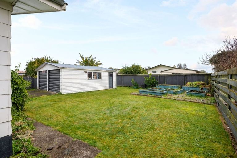 Photo of property in 104 Collins Road, Melville, Hamilton, 3206