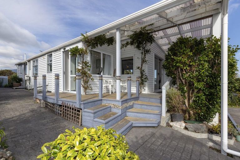Photo of property in 13 The Crescent, Raumati South, Paraparaumu, 5032