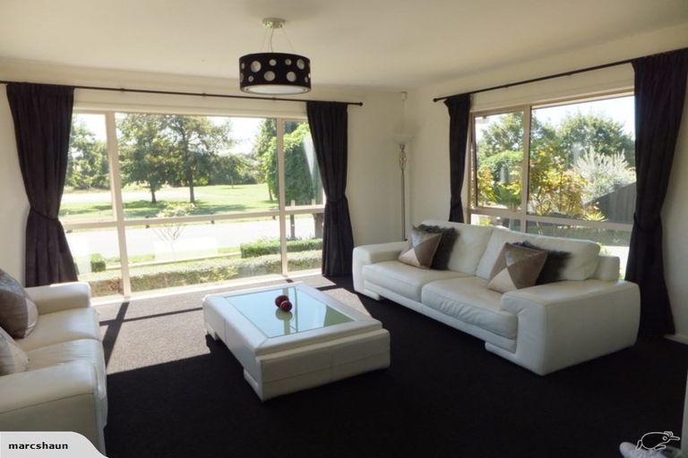 Photo of property in 6 Titirangi Crescent, Parklands, Christchurch, 8083