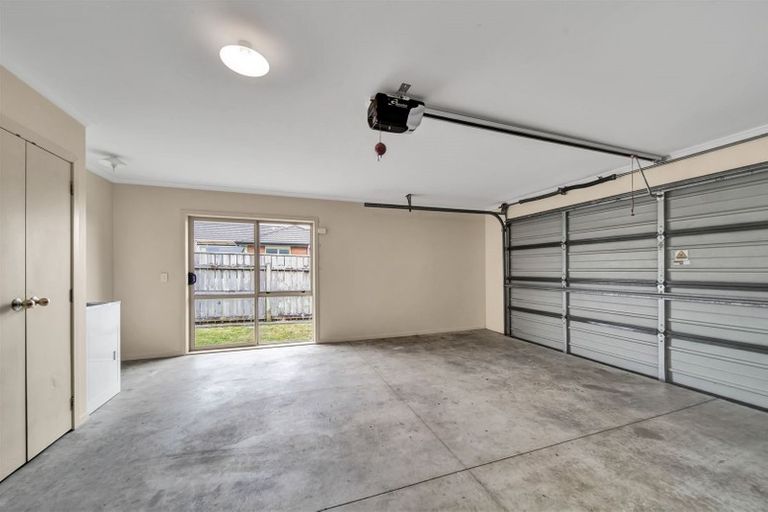 Photo of property in 17 Jules Crescent, Bell Block, New Plymouth, 4312