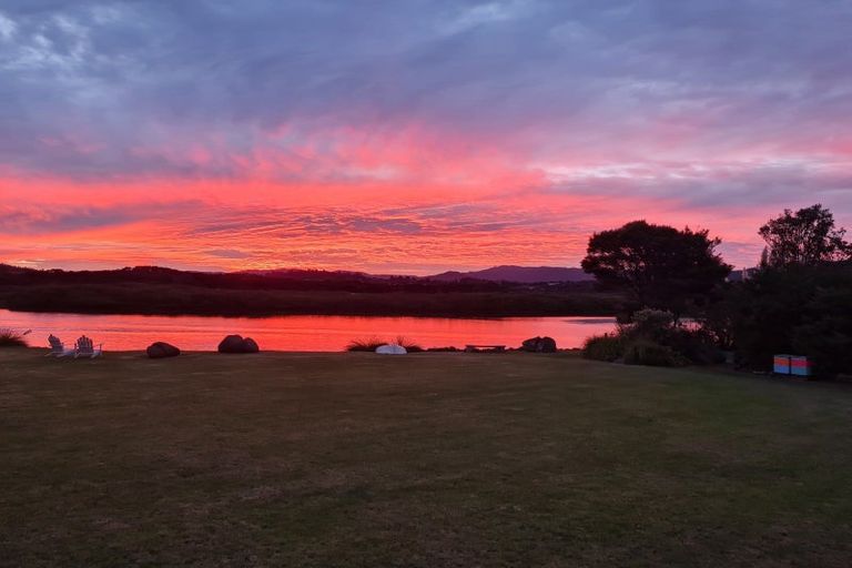 Photo of property in 32 Thelma Road, Mangawhai Heads, Mangawhai, 0505