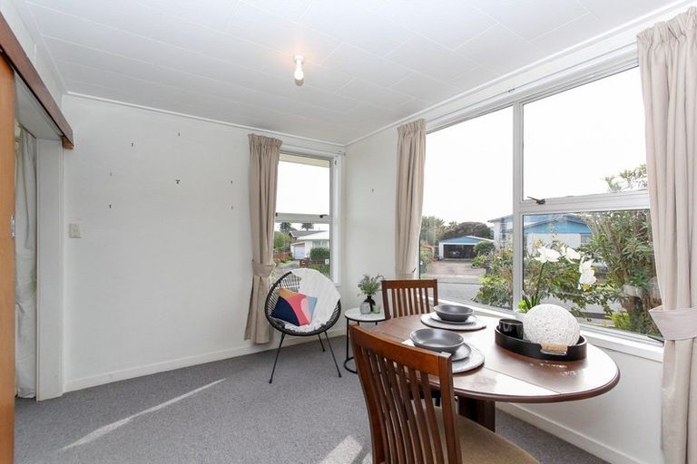 Photo of property in 19 Leon Place, Waitara, 4320