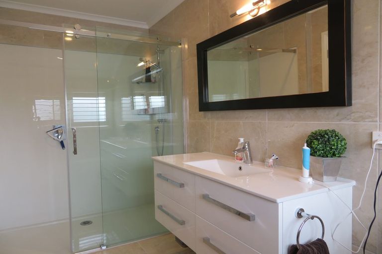 Photo of property in 2 Gibraltar Street, Howick, Auckland, 2014