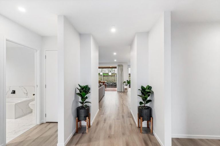 Photo of property in 36 Accolage Boulevard, Kumeu, 0810
