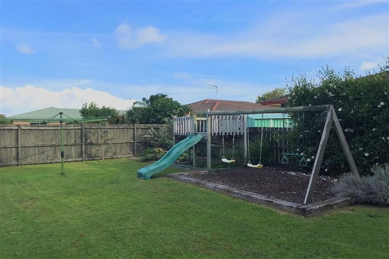 Photo of property in 25 Admiral Crescent, Flagstaff, Hamilton, 3210