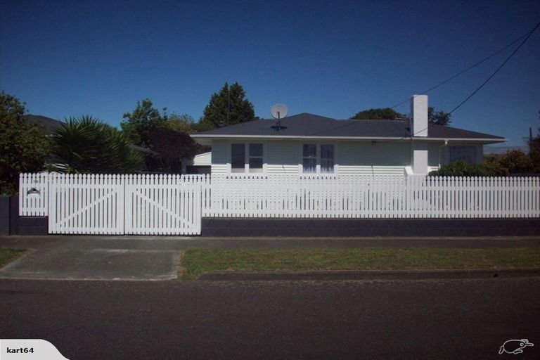 Photo of property in 75 Kettle Avenue, Awapuni, Palmerston North, 4412