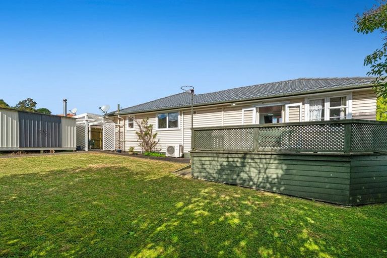 Photo of property in 22 Makiri Street, Helensville, 0800