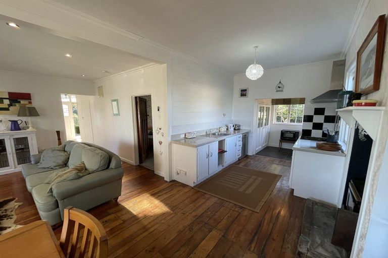 Photo of property in 429 High Street South, Carterton, 5713