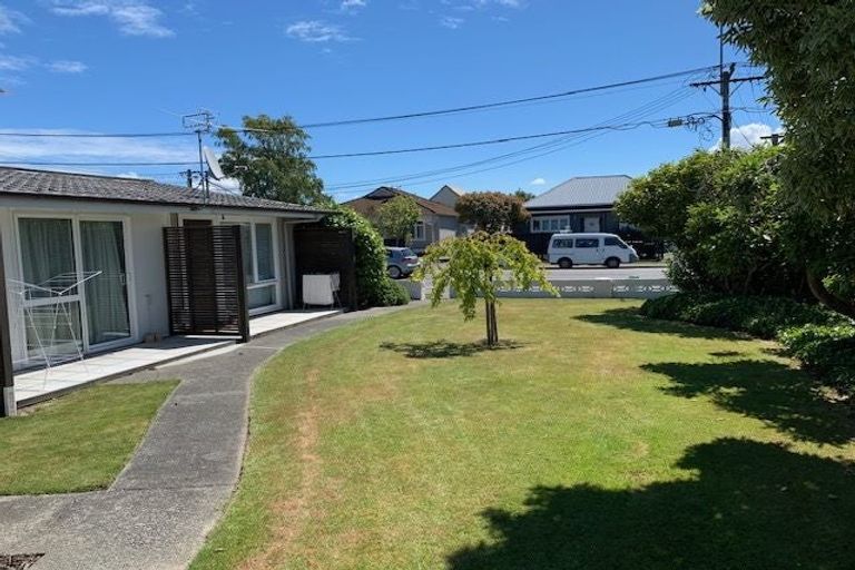 Photo of property in 594 Barbadoes Street, Edgeware, Christchurch, 8013