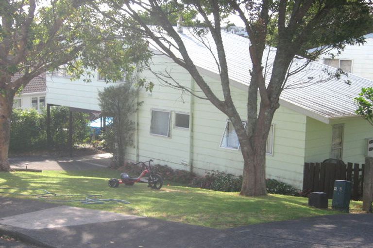 Photo of property in 5 Camrose Place, Glenfield, Auckland, 0629
