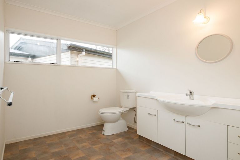 Photo of property in 5 Parkland Crescent, Terrace End, Palmerston North, 4410