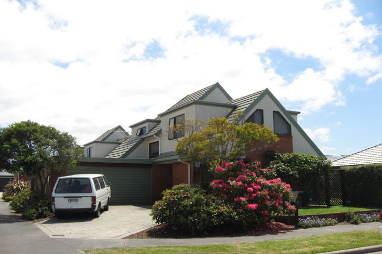 Photo of property in 1/4 Parkwood Place, Parklands, Christchurch, 8083